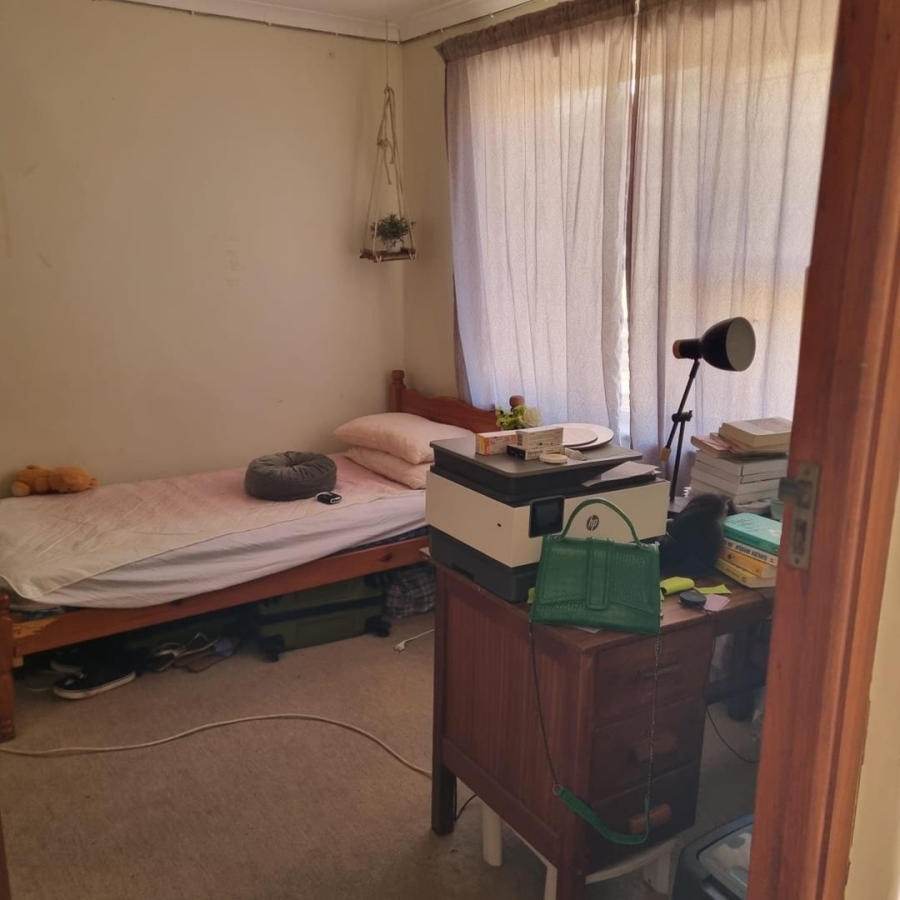 To Let 6 Bedroom Property for Rent in Summerstrand Eastern Cape